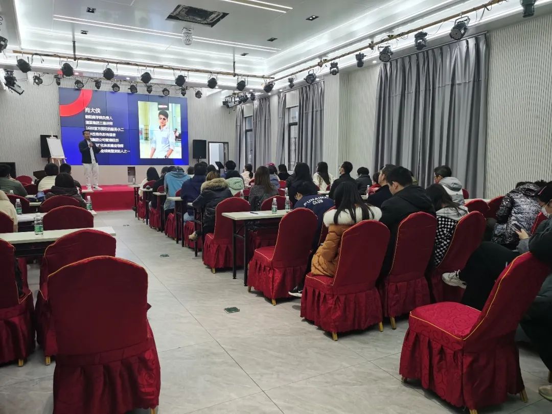 南北旺全鋁家居協(xié)辦的“尋廠計(jì)劃-1688‘與商同行’研討交流會(huì)取得圓滿成功 南北旺全鋁家居協(xié)辦的“尋廠計(jì)劃-1688‘與商同行’研討交流會(huì)取得圓滿成功